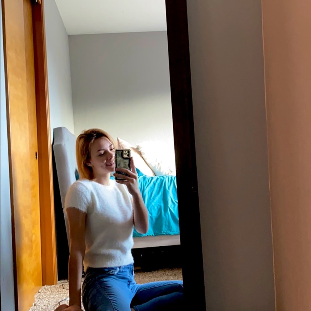 Brand new white fuzzy top (S)